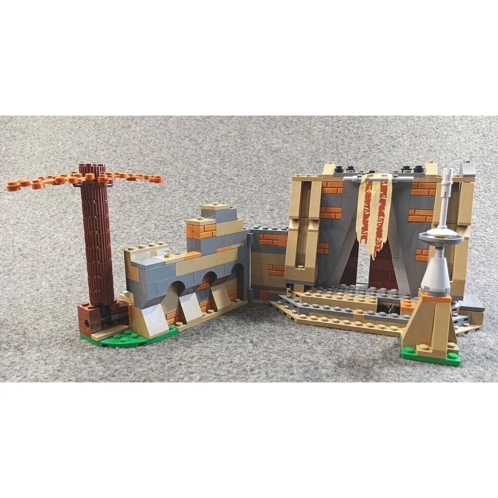 LEGO Star Wars: BattlBe on Takodana (75139) Fully Functional Castle - Incomplete